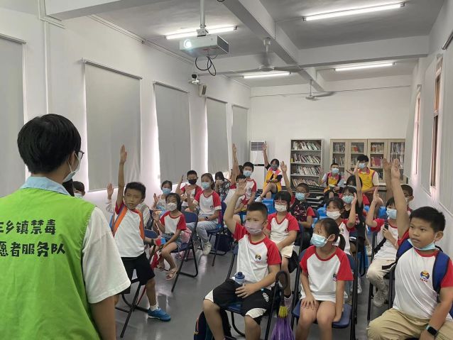 三鄉(xiāng)鎮(zhèn)開展“無毒暑期，健康同行”禁毒宣傳活動圖片4.jpg